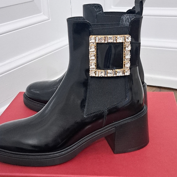 Roger Vivier Viv' Rangers Chelsea Booties in leather Size 38 - Picture 5 of 13